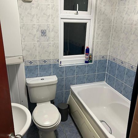 Sw17 7Ls Hotell London Eksteriør bilde